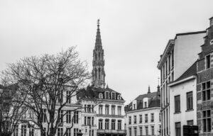 相続した空き家を都市部で高値売却する方法は？